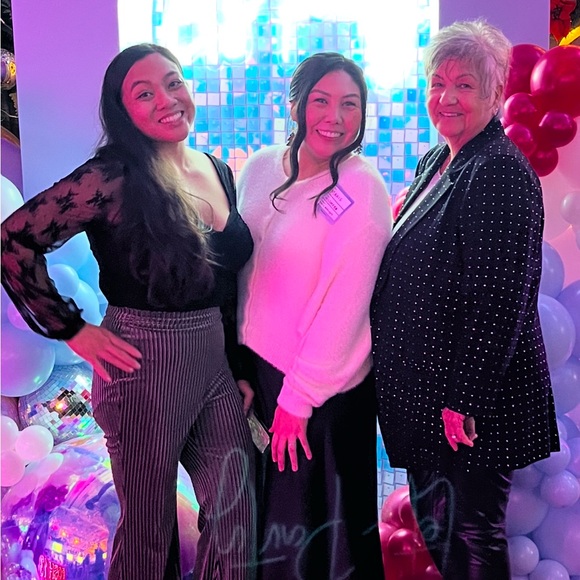 TINAMORENO LIKE THIS LISTING TO BE NOTIFIED WHEN I GO LIVE. - Picture 6 of 16